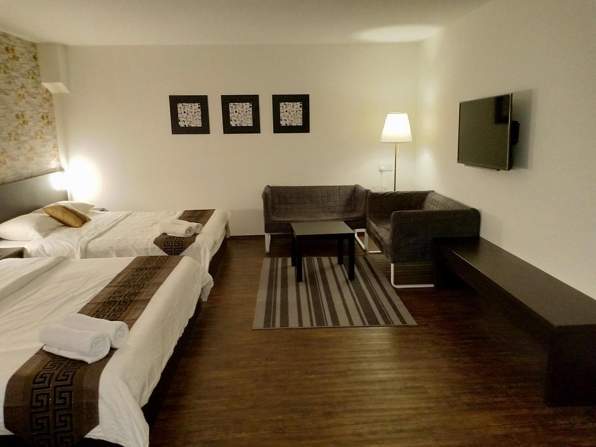 52 The Grace Hotel Muar Eksteriør billede